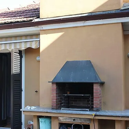Raffaela Apartment
